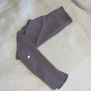 Lululemon x soul cycle limited edition to the beat tights. Size 6, 23” inseam